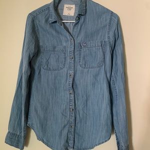 Blue Jean Button Up Longsleeve 💙